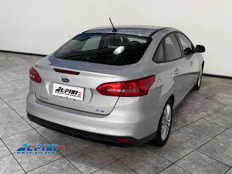 FORD Focus Sedan 2.0 16V 4P FLEX SE FASTBACK POWERSHIFT AUTOM�TICO, Foto 3