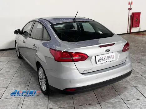 FORD Focus Sedan 2.0 16V 4P FLEX SE FASTBACK POWERSHIFT AUTOM�TICO, Foto 4