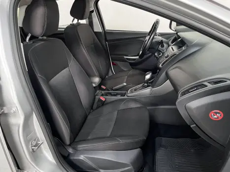 FORD Focus Sedan 2.0 16V 4P FLEX SE FASTBACK POWERSHIFT AUTOM�TICO, Foto 6