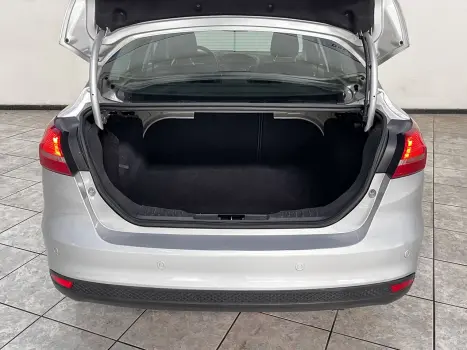 FORD Focus Sedan 2.0 16V 4P FLEX SE FASTBACK POWERSHIFT AUTOM�TICO, Foto 8
