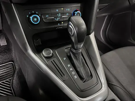 FORD Focus Sedan 2.0 16V 4P FLEX SE FASTBACK POWERSHIFT AUTOM�TICO, Foto 15