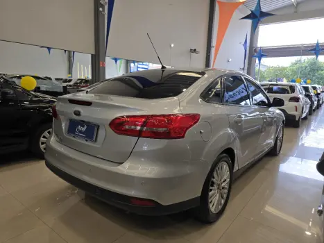 FORD Focus Sedan 2.0 16V 4P FLEX SE POWERSHIFT AUTOM�TICO, Foto 6