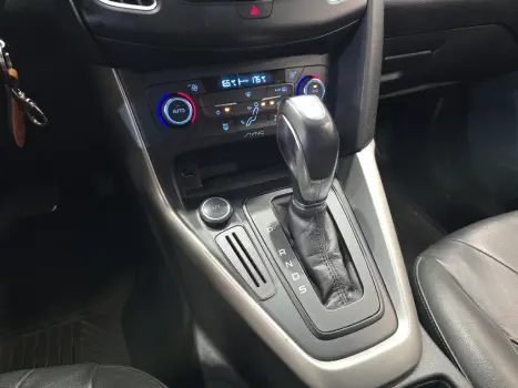 FORD Focus Sedan 2.0 16V 4P FLEX SE POWERSHIFT AUTOM�TICO, Foto 9