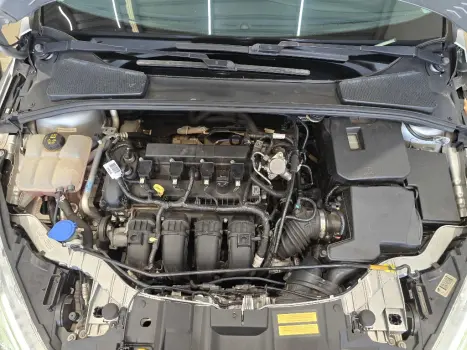 FORD Focus Sedan 2.0 16V 4P FLEX SE POWERSHIFT AUTOM�TICO, Foto 18