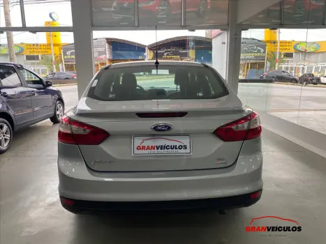 FORD Focus Sedan 2.0 16V 4P FLEX S POWERSHIFT AUTOM�TICO, Foto 5