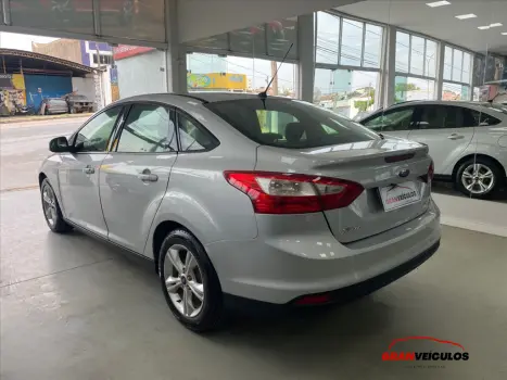 FORD Focus Sedan 2.0 16V 4P FLEX S POWERSHIFT AUTOM�TICO, Foto 6