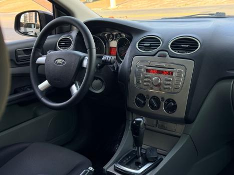 FORD Focus Sedan 2.0 16V 4P GLX AUTOM�TICO, Foto 8