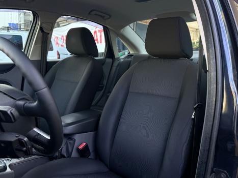 FORD Focus Sedan 2.0 16V 4P GLX AUTOM�TICO, Foto 12