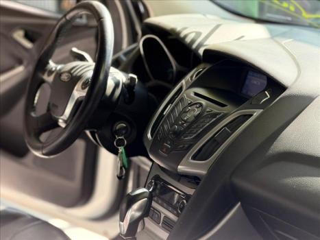 FORD Focus Sedan 2.0 16V 4P FLEX SE POWERSHIFT AUTOM�TICO, Foto 5