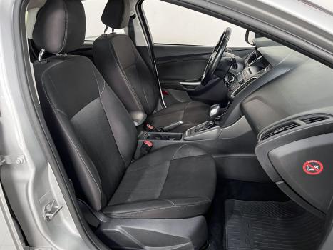 FORD Focus Sedan 2.0 16V 4P FLEX SE FASTBACK POWERSHIFT AUTOM�TICO, Foto 6