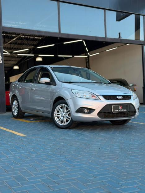 FORD Focus Sedan 2.0 16V 4P GLX AUTOM�TICO, Foto 3