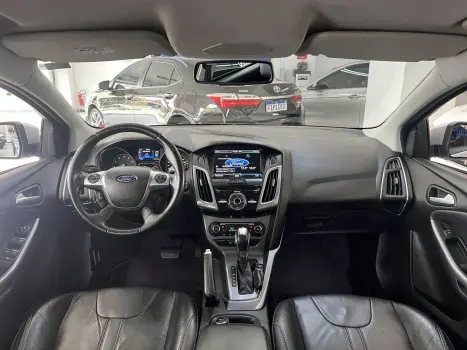 FORD Focus Sedan 2.0 16V 4P FLEX TITANIUM POWERSHIFT AUTOMÁTICO, Foto 5