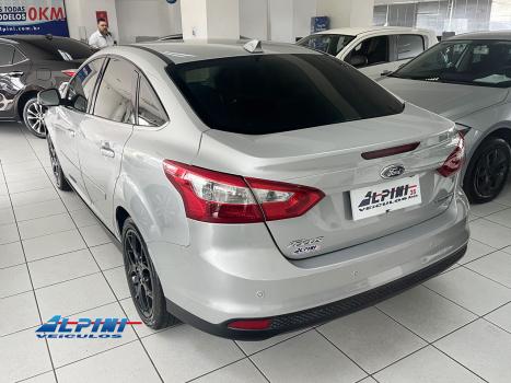FORD Focus Sedan 2.0 16V 4P FLEX TITANIUM POWERSHIFT AUTOMÁTICO, Foto 4