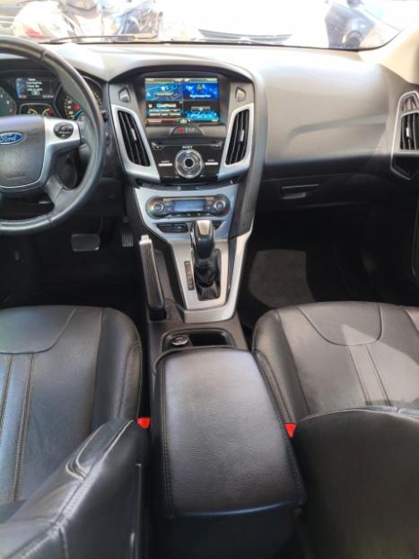 FORD Focus Sedan 2.0 16V 4P FLEX TITANIUM PLUS POWERSHIFT AUTOMÁTICO, Foto 17