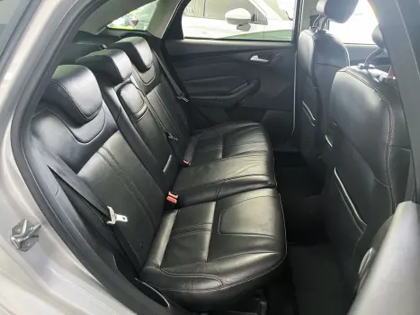 FORD Focus Sedan 2.0 16V 4P FLEX TITANIUM POWERSHIFT AUTOMÁTICO, Foto 7