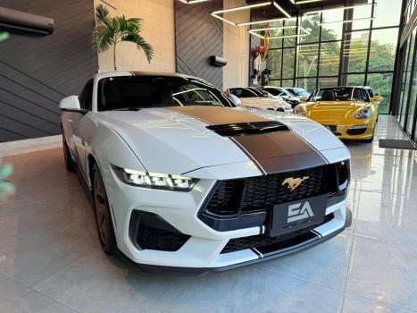 FORD Mustang 5.0 V8 32V COUP� GT PERFORMANCE AUTOM�TICO, Foto 2