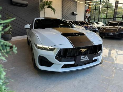 FORD Mustang 5.0 V8 32V COUP� GT PERFORMANCE AUTOM�TICO, Foto 2