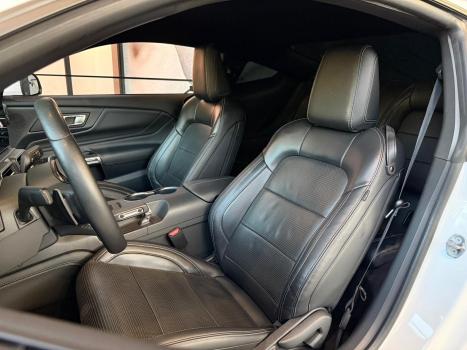 FORD Mustang 5.0 V8 32V COUP� GT PERFORMANCE AUTOM�TICO, Foto 18