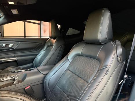 FORD Mustang 5.0 V8 32V COUP� GT PERFORMANCE AUTOM�TICO, Foto 19