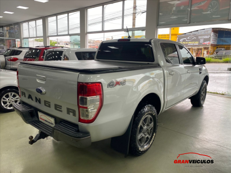 FORD Ranger 2.2 16V XLS DIESEL 4X4 CABINE DUPLA AUTOM�TICO, Foto 4