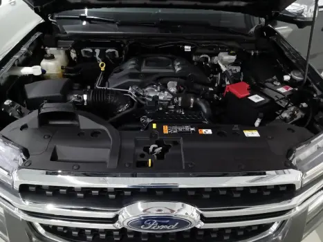 FORD Ranger 3.0 V6 4X4 LIMITED TURBO DIESEL CABINE DUPLA AUTOM�TICO, Foto 13