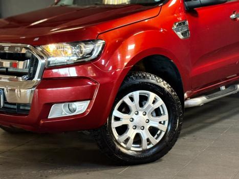 FORD Ranger 3.2 20V XLT 4X4 CABINE DUPLA TURBO DIESEL AUTOMÁTICO, Foto 5 FORD Ranger 3.2 20V XLT 4X4 CABINE DUPLA TURBO DIESEL AUTOMÁTICO, Foto 5