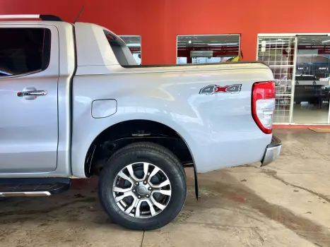 FORD Ranger 3.2 20V CABINE DUPLA 4X4 LIMITED TURBO DIESEL AUTOM�TICO, Foto 20