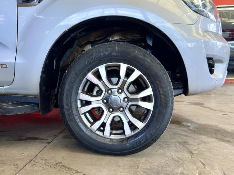 FORD Ranger 3.2 20V CABINE DUPLA 4X4 LIMITED TURBO DIESEL AUTOM�TICO, Foto 27