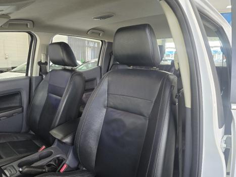 FORD Ranger 3.2 20V CABINE DUPLA 4X4 LIMITED TURBO DIESEL AUTOM�TICO, Foto 15