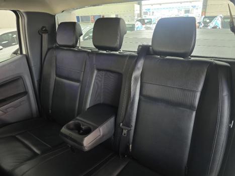 FORD Ranger 3.2 20V CABINE DUPLA 4X4 LIMITED TURBO DIESEL AUTOM�TICO, Foto 16