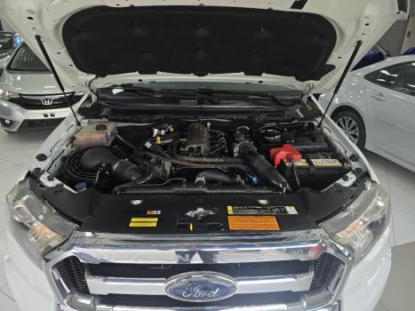 FORD Ranger 3.2 20V CABINE DUPLA 4X4 LIMITED TURBO DIESEL AUTOM�TICO, Foto 19