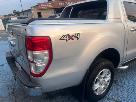FORD Ranger 3.2 20V CABINE DUPLA 4X4 LIMITED TURBO DIESEL AUTOMÁTICO, Foto 4