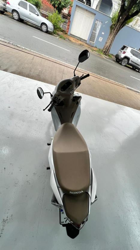 HONDA Biz 125 EX, Foto 5