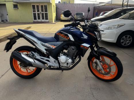 HONDA CB 250 F Twister FLEXONE, Foto 3