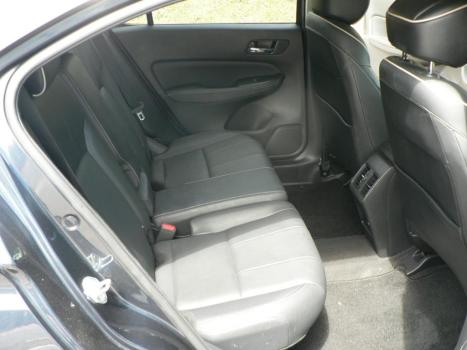 HONDA City Hatch 1.5 16V 4P FLEX TOURING AUTOM�TICO CVT, Foto 9