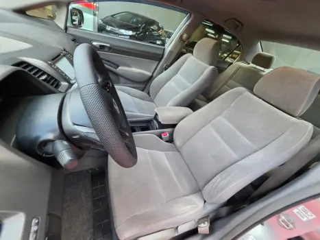 HONDA Civic 1.8 16V 4P FLEX LXS AUTOM�TICO, Foto 8
