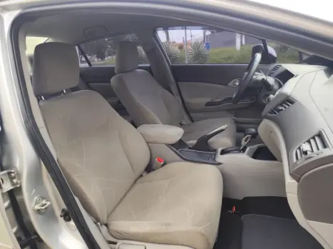 HONDA Civic 1.8 16V 4P FLEX LXS AUTOM�TICO, Foto 11