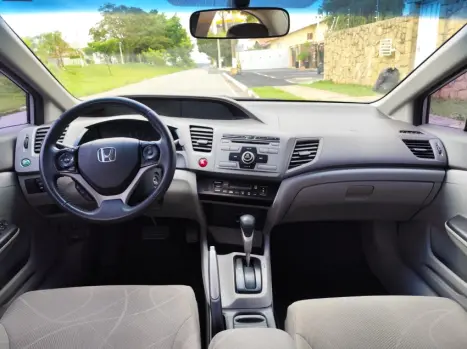 HONDA Civic 1.8 16V 4P FLEX LXS AUTOM�TICO, Foto 13