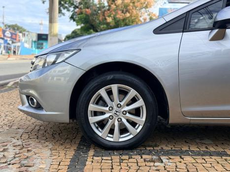 HONDA Civic 1.8 16V 4P FLEX LXS AUTOM�TICO, Foto 7