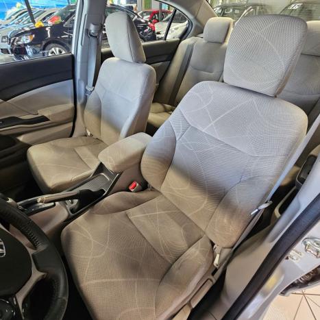 HONDA Civic 1.8 16V 4P FLEX LXS AUTOM�TICO, Foto 9