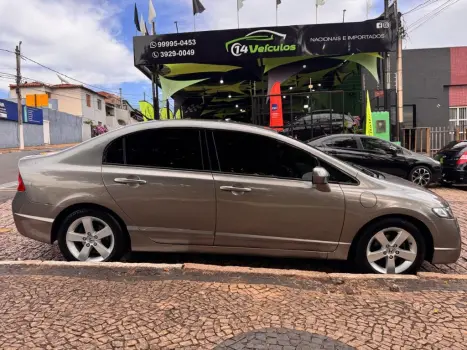 HONDA Civic 1.8 16V 4P FLEX LXS AUTOM�TICO, Foto 1
