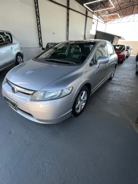 HONDA Civic 1.8 16V 4P LXS, Foto 2