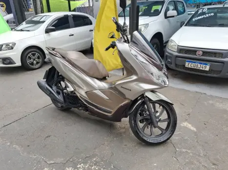 HONDA PCX 150 DLX, Foto 3