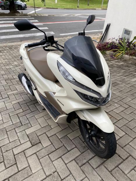HONDA PCX 150 DLX, Foto 2