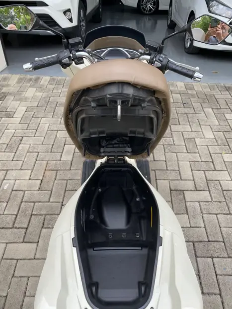 HONDA PCX 150 DLX, Foto 10