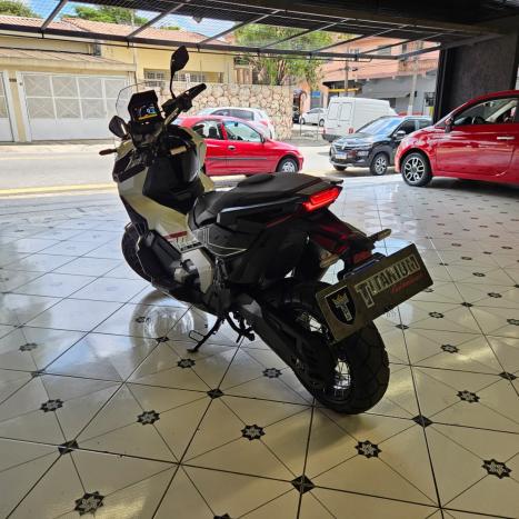 HONDA X-ADV 750 , Foto 3