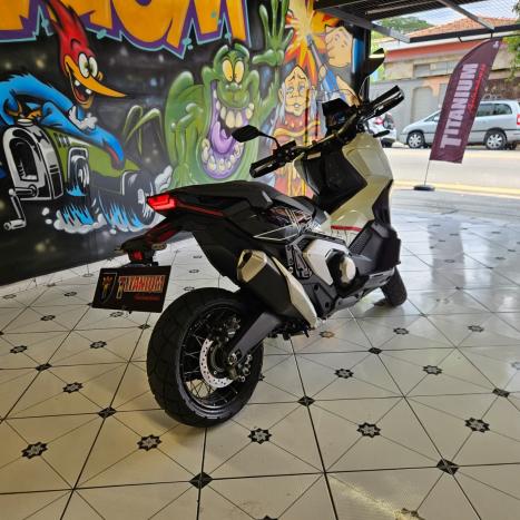 HONDA X-ADV 750 , Foto 5