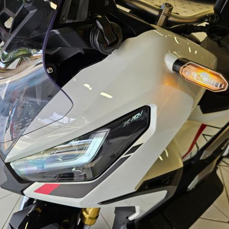 HONDA X-ADV 750 , Foto 13