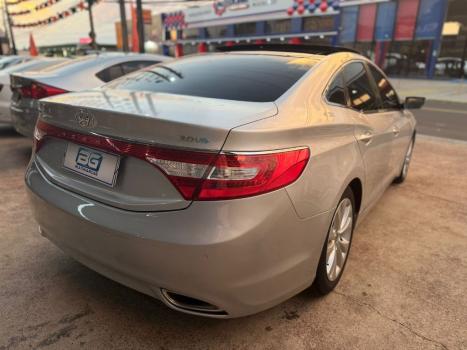 HYUNDAI Azera 3.0 V6 24V GDI AUTOM�TICO, Foto 5