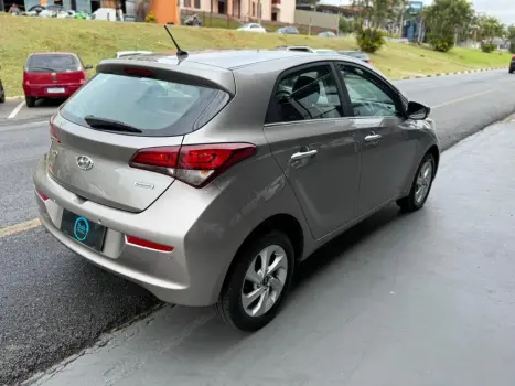 HYUNDAI HB 20 Hatch 1.6 16V 4P PREMIUM FLEX AUTOM�TICO, Foto 4